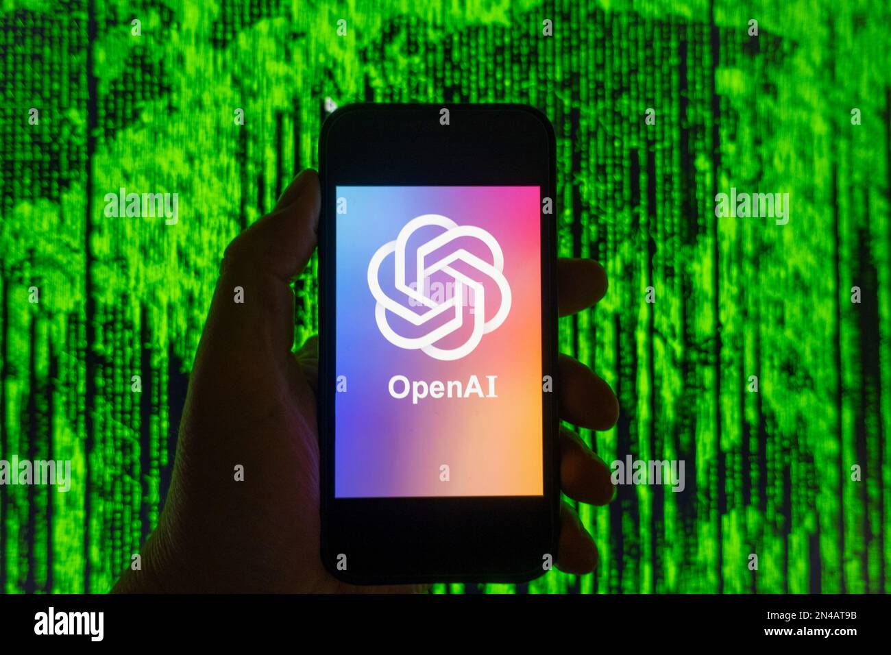 Image composite numérique du logo Chatbot OpenAI ChatGPT affiché sur le téléphone mobile Banque D'Images