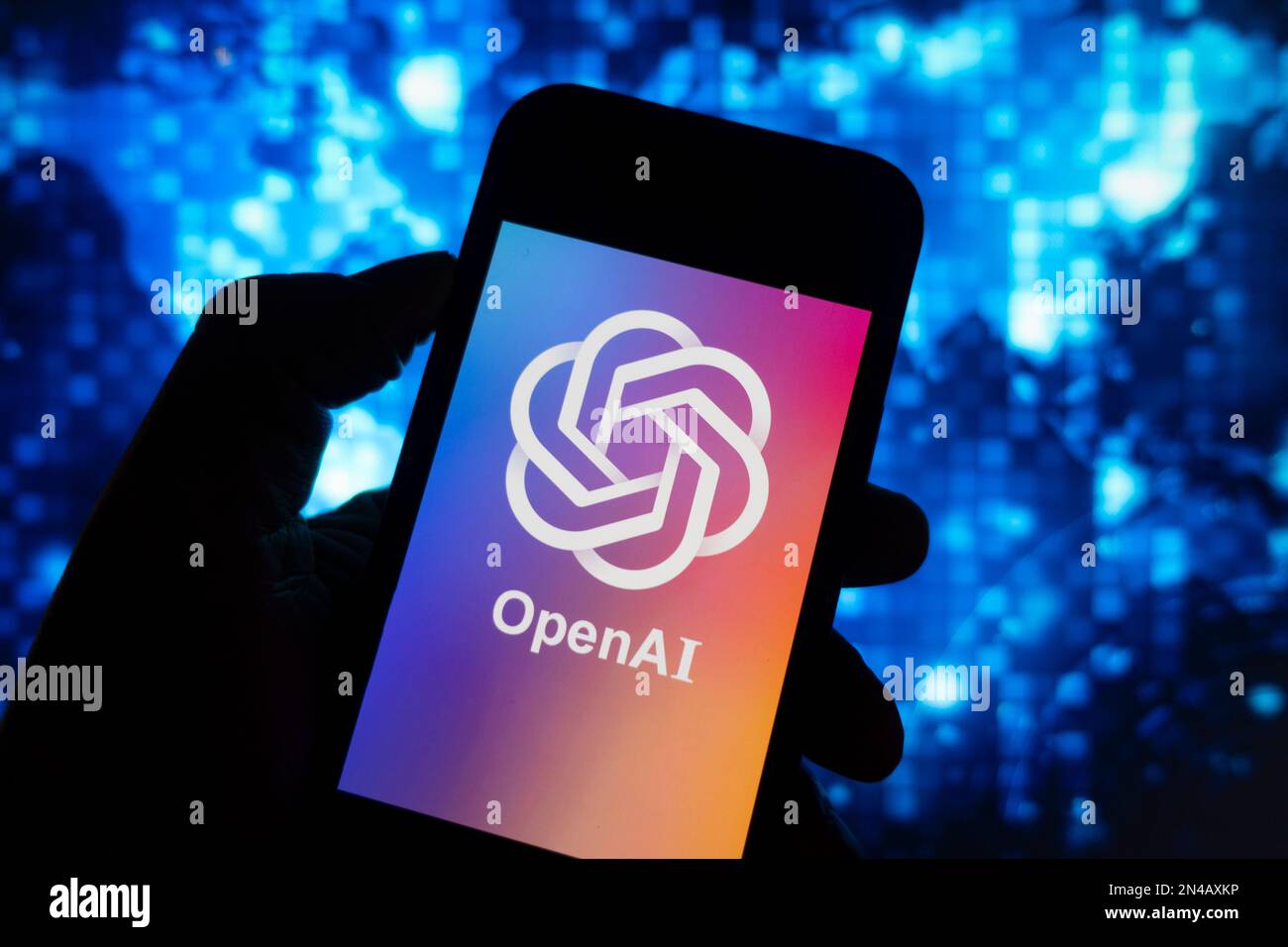 Image composite numérique du logo Chatbot OpenAI ChatGPT affiché sur le téléphone mobile Banque D'Images