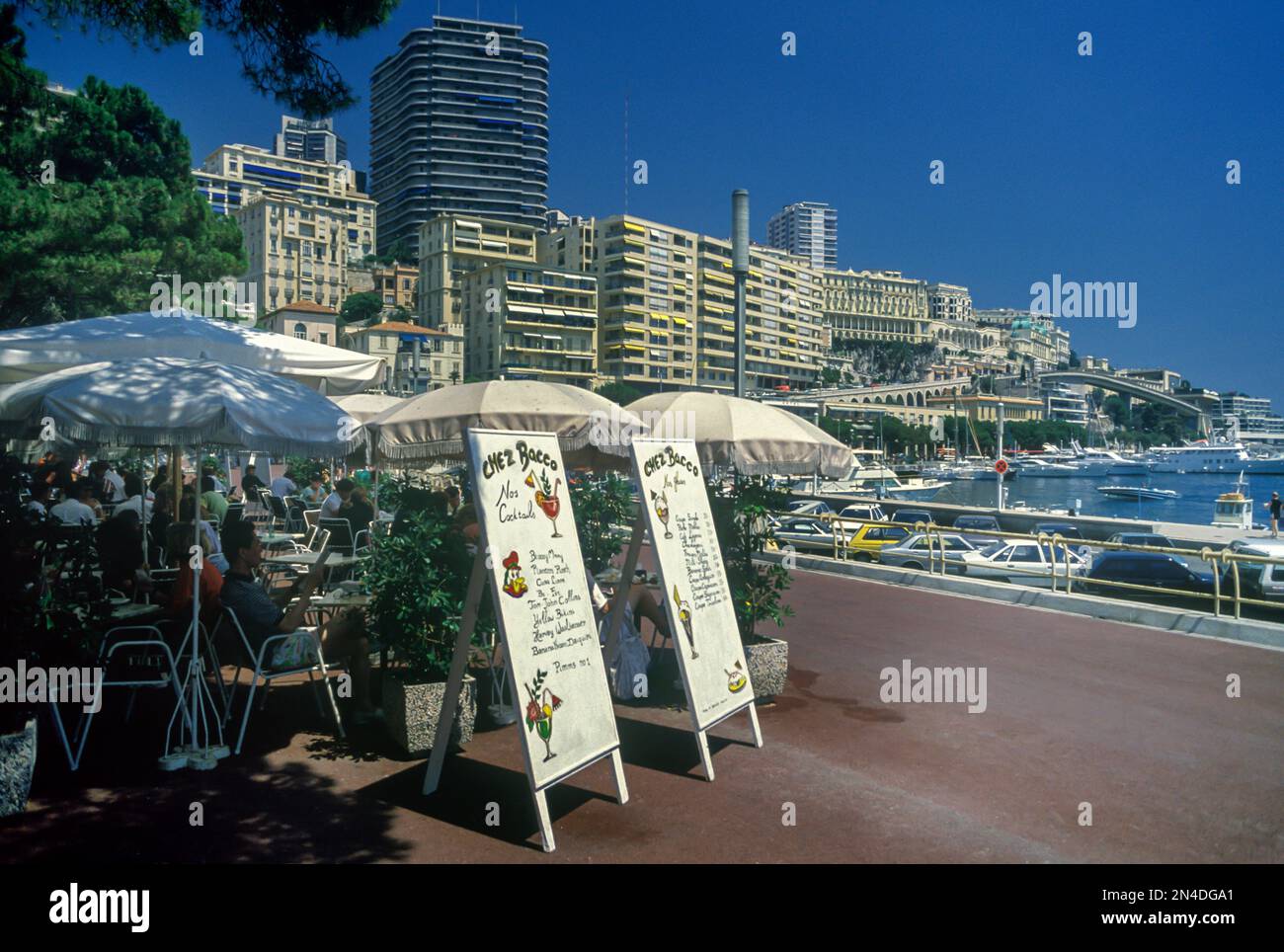 1990 HISTORIQUE CAFE QUAI ALBERT HARBOUR MONTE CARLO PRINCIPAUTÉ DE MONACO Banque D'Images