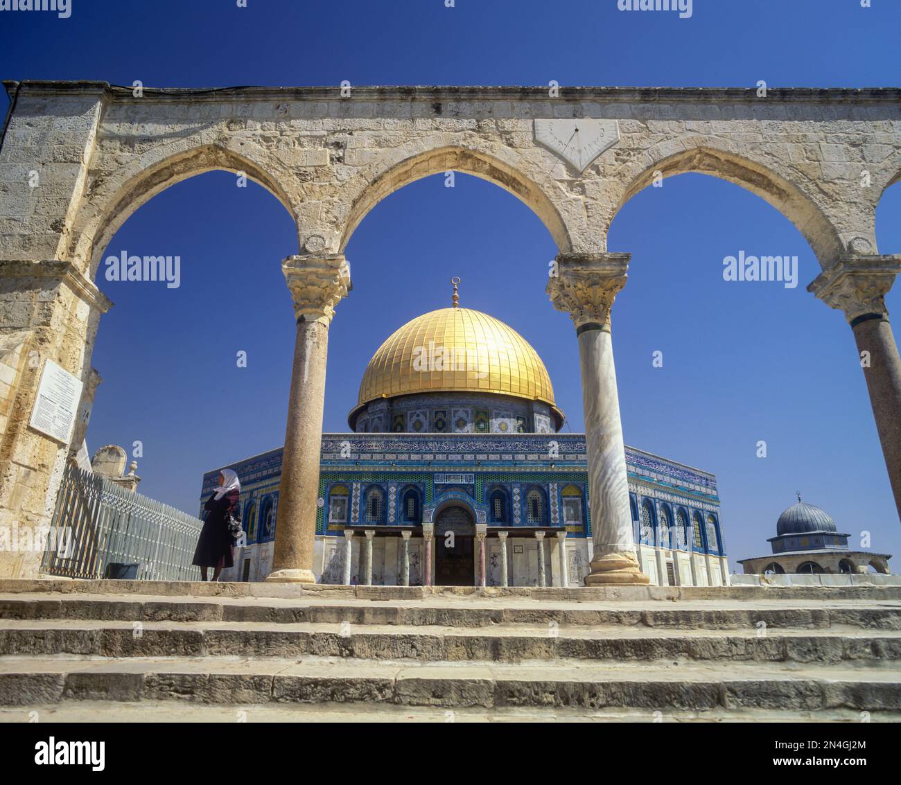 Les colonnes en pierre de la mosquée Omar Dôme du rocher sur le mont du Temple à Jérusalem ISRAËL Banque D'Images