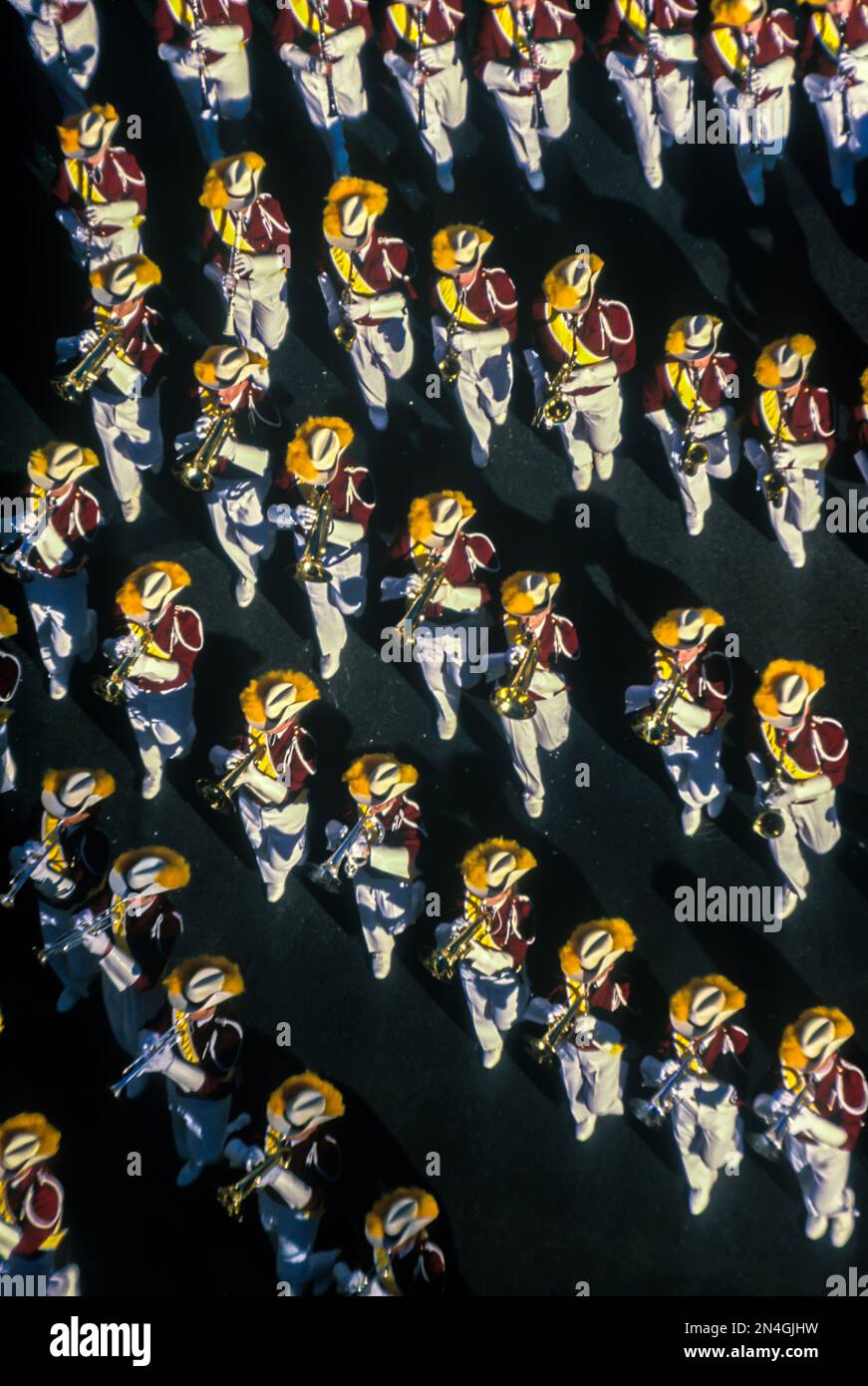 GROUPE DE MARCHE MACYS THANKSGIVING PARADE DE JOUR BROADWAY MANHATTAN NEW YORK CITY USA Banque D'Images