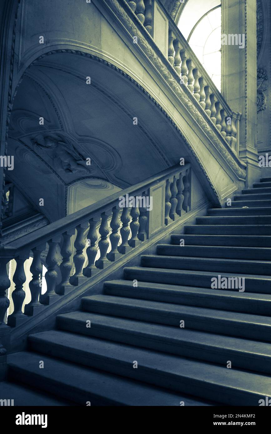 Détail architectural de l'escalier, Musée du Louvre, le musée le plus