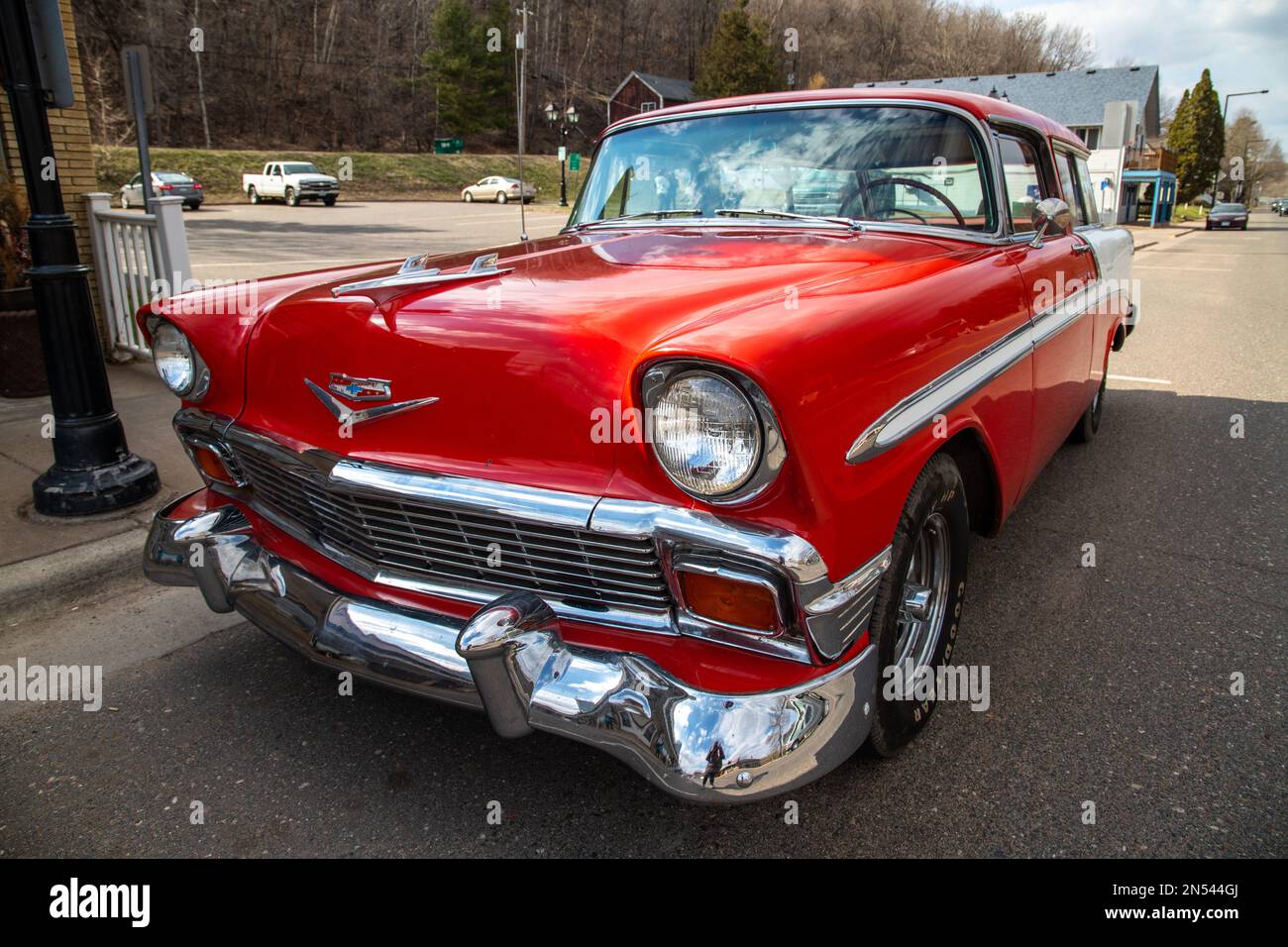 Classic Vintage 1956 Bel Air Nomad de Chevrolet le jour du printemps à Taylors Falls, Minnesota, États-Unis. Banque D'Images