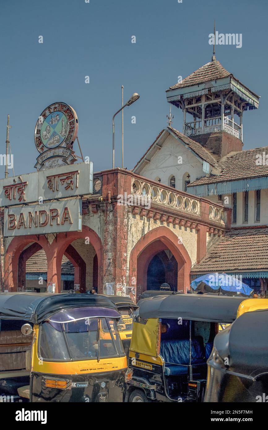 02 04 2007 Bandra Heritage, gare ferroviaire sur Western Railway Bandra Mumbai, Maharashtra, Inde Banque D'Images