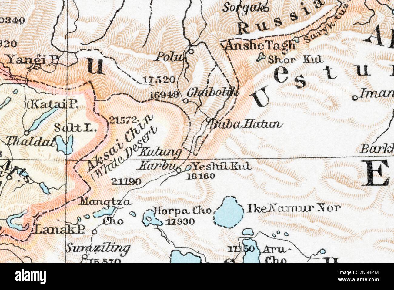 1900 carte historique de l'atlas d'Aksai Chin - image à gauche. La zone frontalière est vivement contestée entre l'Inde et la Chine et il y a eu des affrontements frontaliers. Banque D'Images