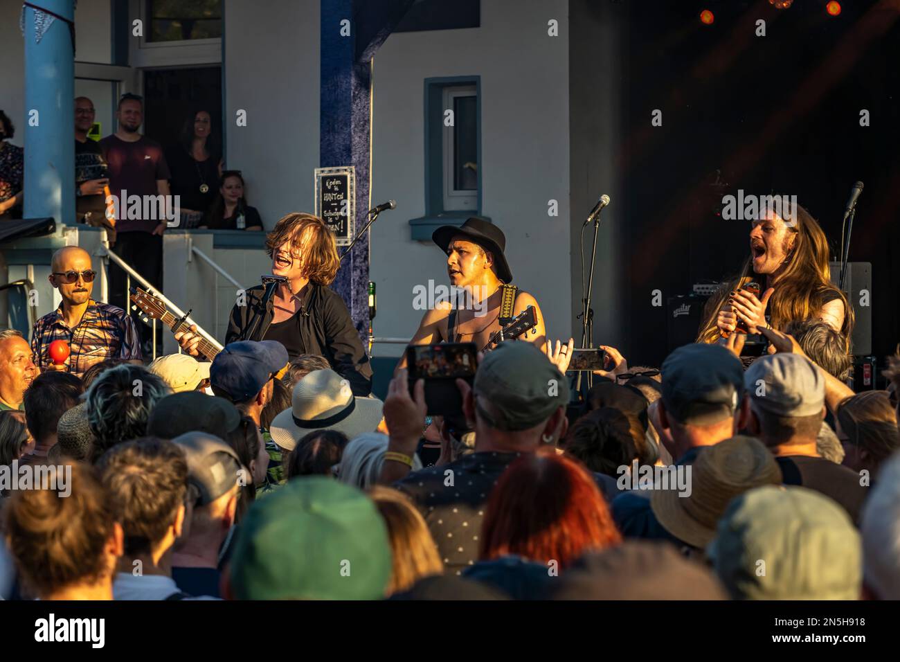 Le groupe de rock Tom Allan et le plus étrange festival spécial de Blossom d'Orange, Beverungen, Deutschland | le groupe de rock Tom Allan & The Stranest l Banque D'Images