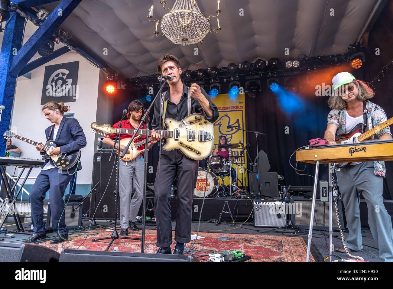 Die Wiener Band Thirsty Eyes live beim Orange Blossom Special Festival, Beverungen, Deutschland | Thirsty Eyes from Vienna Live at the Orange Blossom Banque D'Images