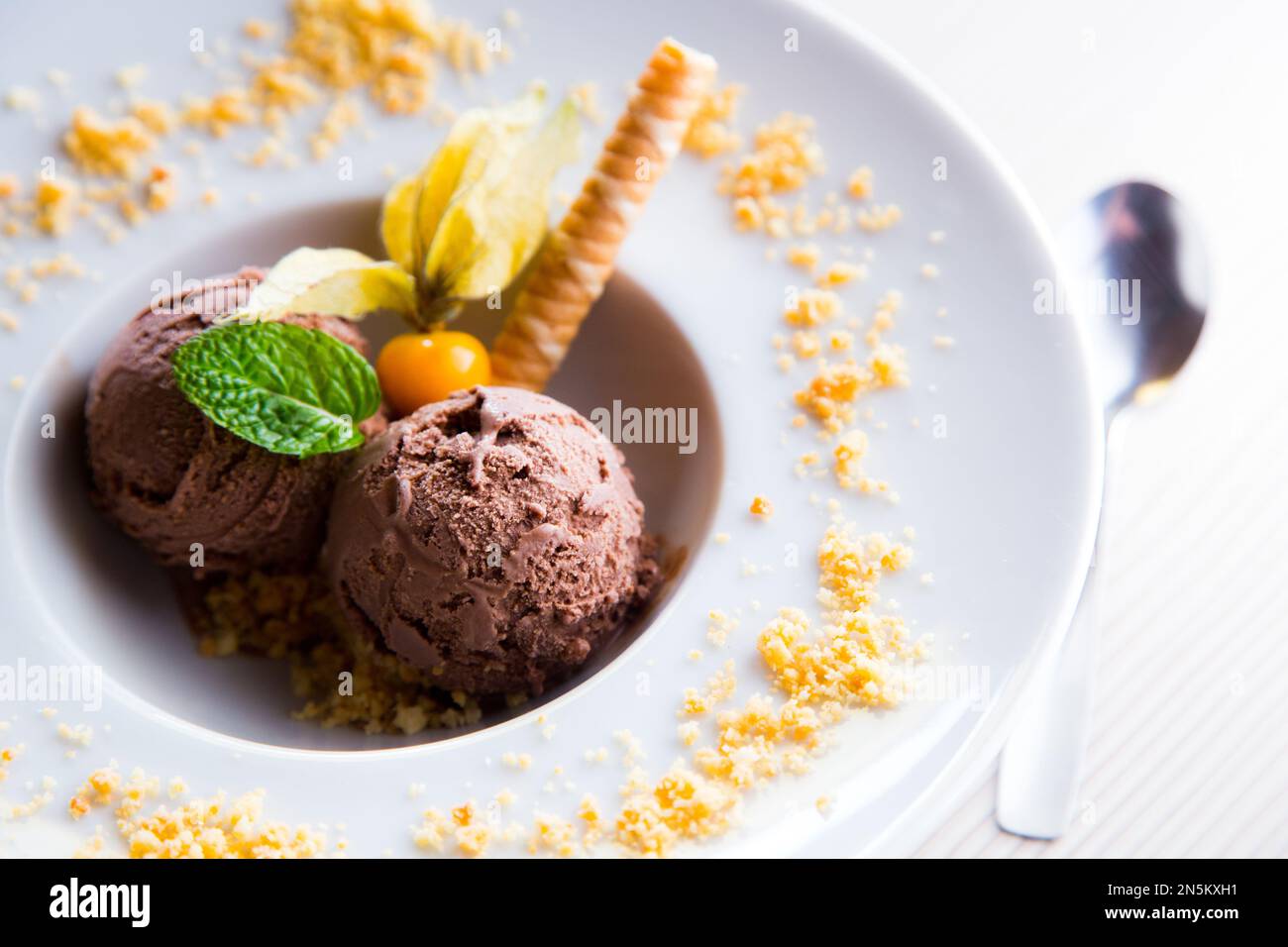 Crème glacée italienne aromatisée au chocolat artisanal Banque D'Images