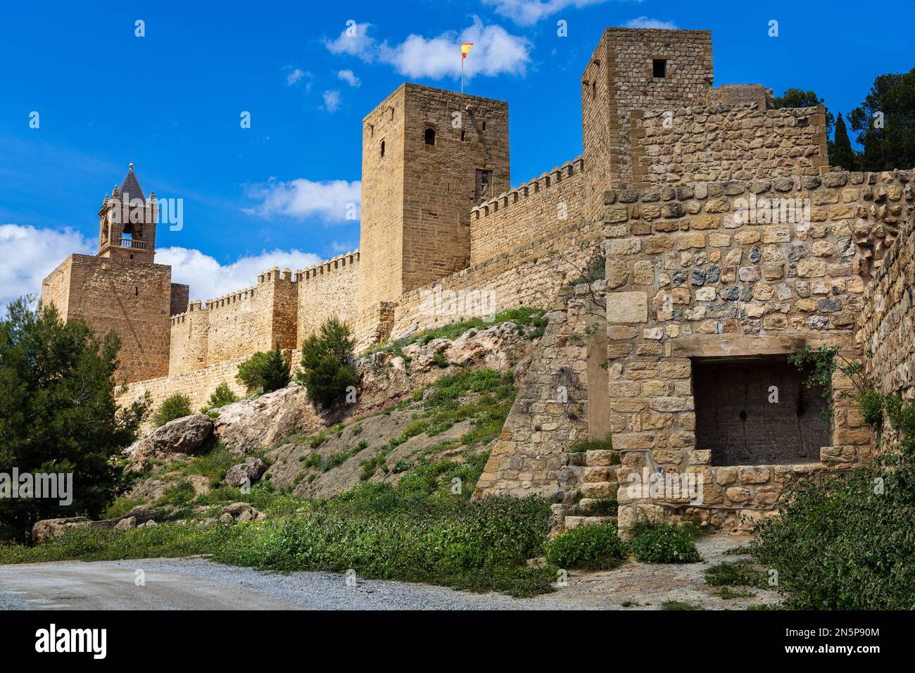 Citadelle d'Antequera (Alcazaba), fortification du 11th siècle avec tours et murs fortifiés. Antequera, province de Malaga, Andalousie, Espagne. Banque D'Images