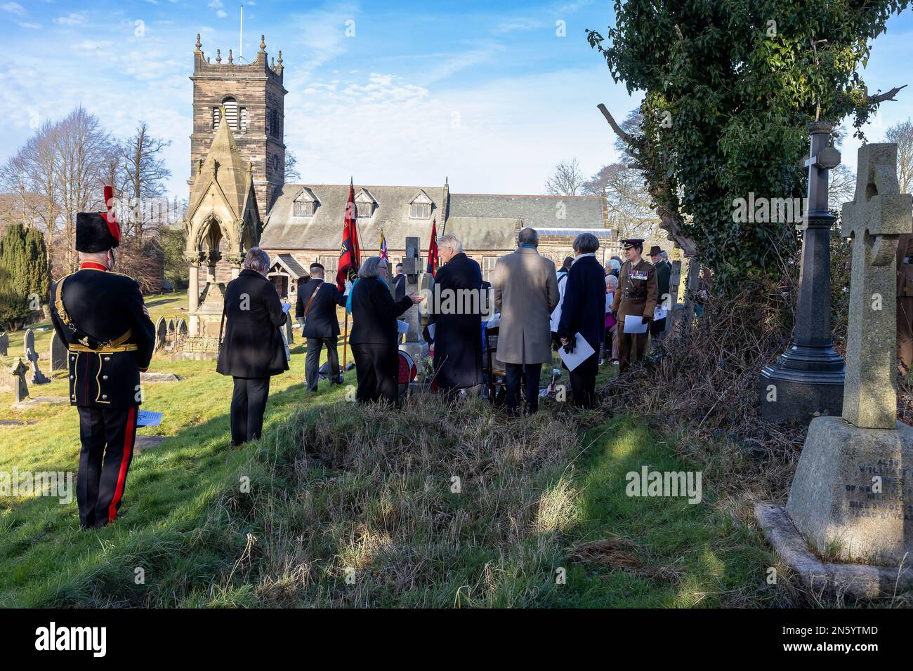 Un service commémoratif au cimetière de l'église de Rostherne pour le soldat SAS, le major Paul Wright RE, qui a été tué en action pendant la guerre de Dhofar sur 6 février 1973 Banque D'Images