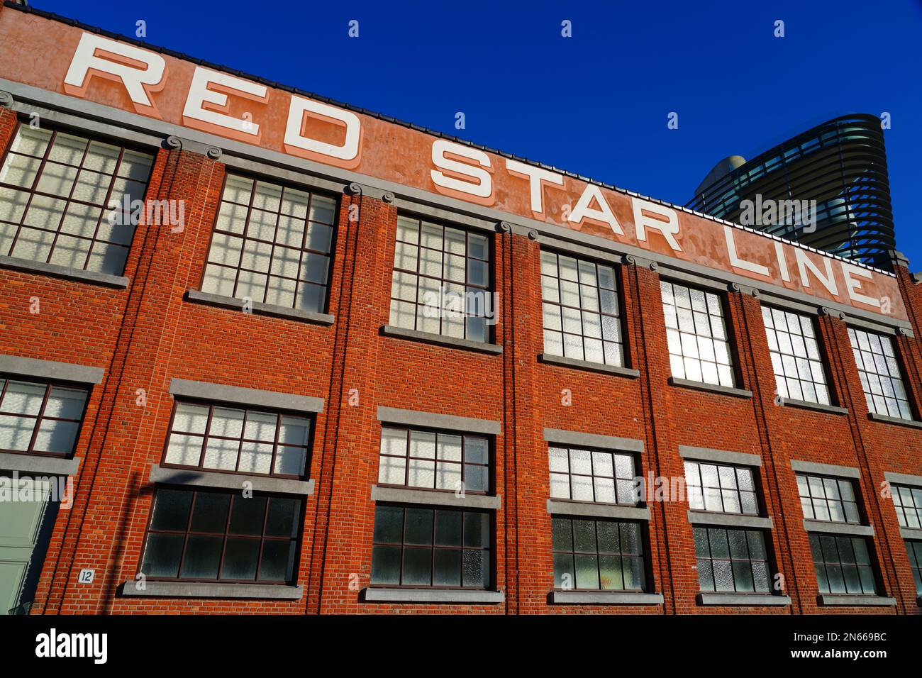 ANVERS, BELGIQUE –18 OCT 2022- vue sur le musée Red Star Line, un musée sur l'immigration européenne aux États-Unis situé le long de la rivière Sch Banque D'Images