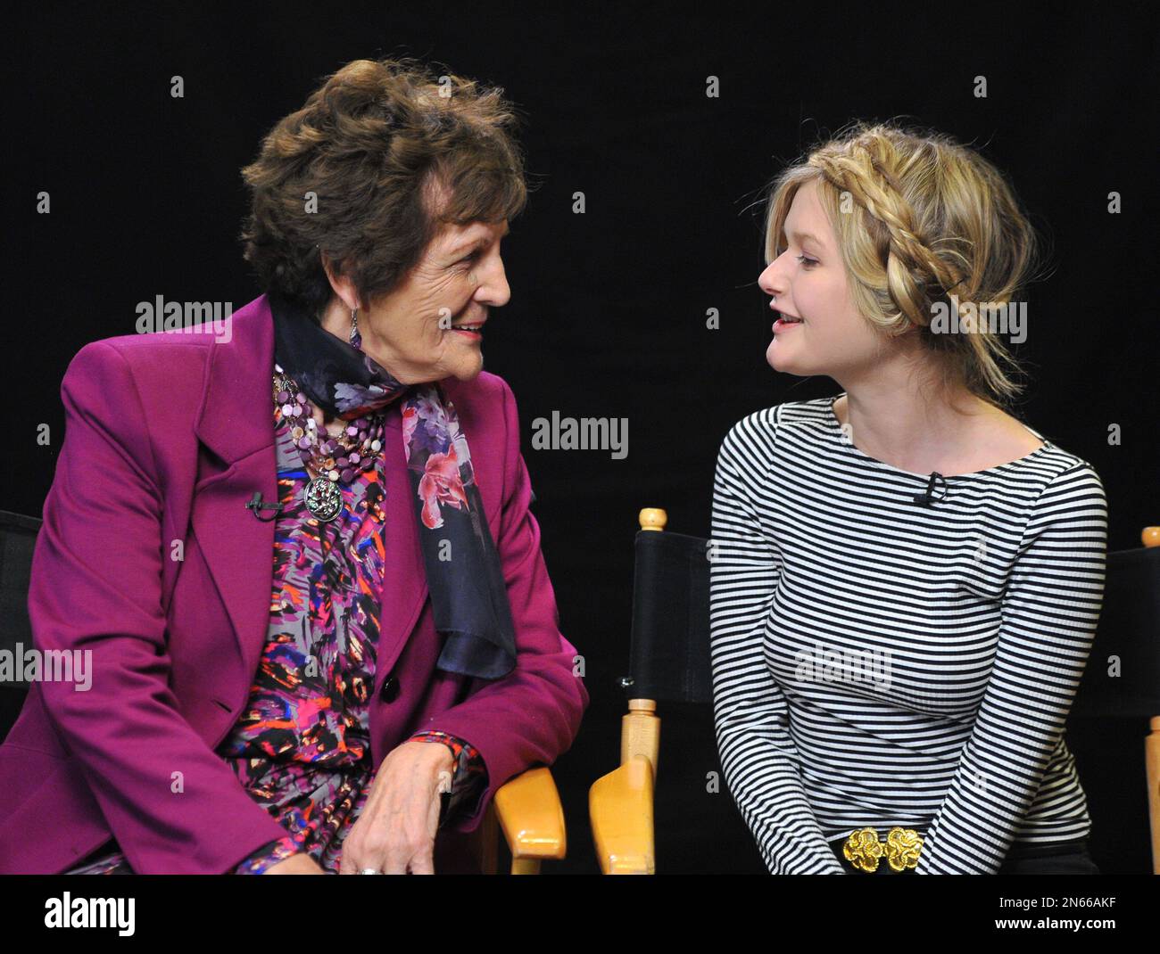 Philomena Lee, left, and Sophie Kennedy Clark of Philomena attend AARP's Movies for Grownups Film Festival on Thursday, Nov. 14, 2013 at Regal Cinemas at L.A. LIVE in Los Angeles. (Photo by Vince Bucci/Invision for AARP/AP Images) Banque D'Images