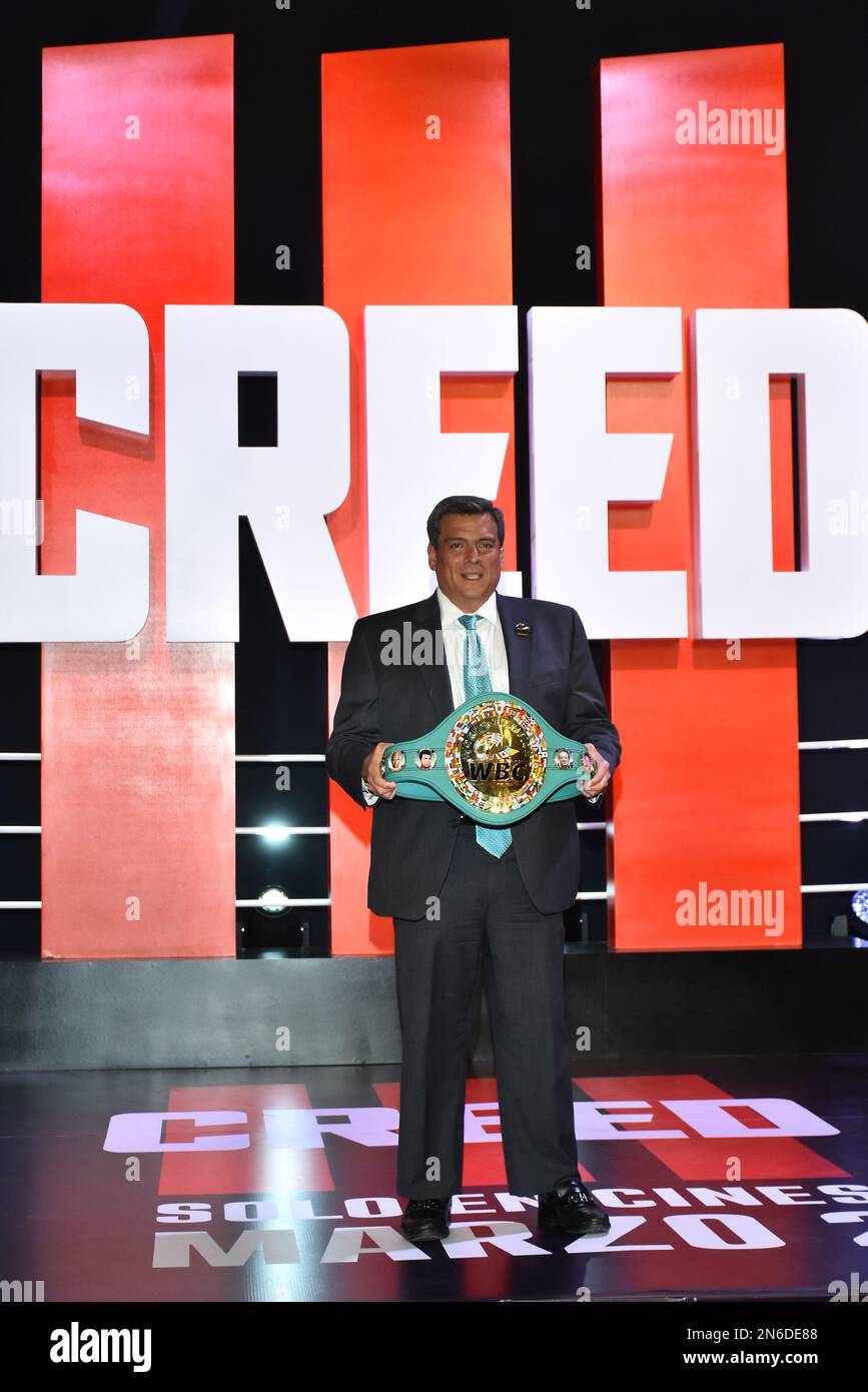 Mexico, Mexique. 9th févr. 2023. Mauricio Sulaimán Saldivar, président du Conseil mondial de boxe, assiste au premier ministre du film de tapis rouge Creed III au Cinepolis Plaza Universidad. Sur 9 février 2023 à Mexico, Mexique. (Credit image: © Carlos Tischler/eyepix via ZUMA Press Wire) USAGE ÉDITORIAL SEULEMENT! Non destiné À un usage commercial ! Banque D'Images