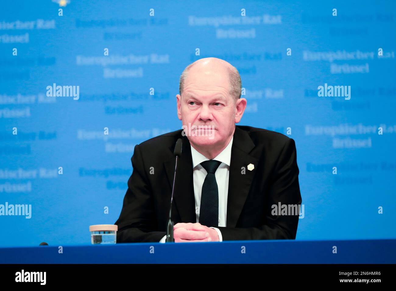 Belgique / Bruxelles / 10/02/2023, Nicolas Landemard / le Pictorium - Conférence de presse par OLAF Scholz - 10/2/2023 - Belgique / Bruxelles / Bruxelles - la chancelière allemande OLAF Scholz a tenu une conférence de presse après le sommet extraordinaire de l'UE dans la capitale belge. Banque D'Images