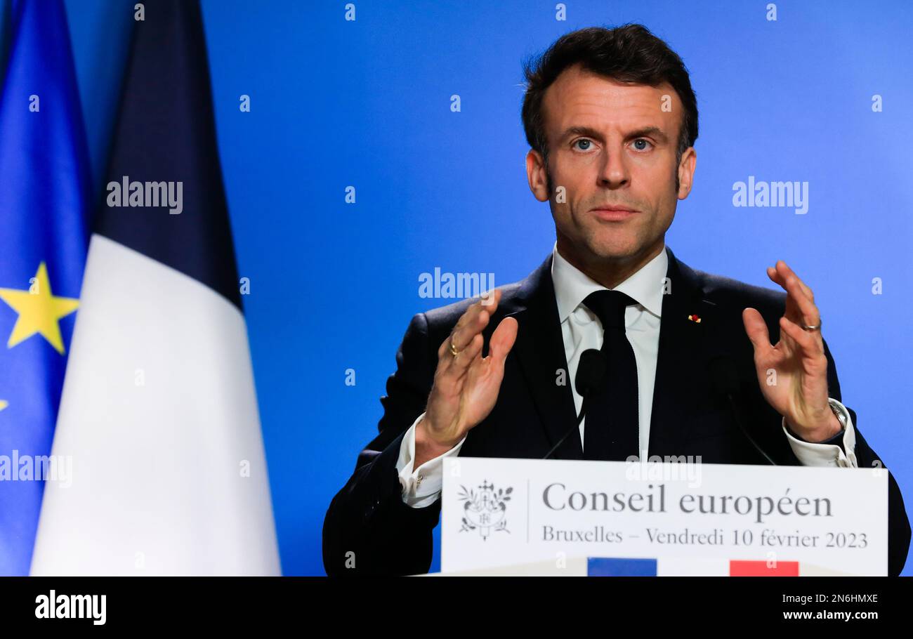Belgique / Bruxelles / 10/2/2023 - Nicolas Landemard / le Pictorium - Conférence de presse Emmanuel Macron - 10/2/2023 - Belgique / Bruxelles / Bruxelles - le président français Emmanuel Macron a tenu une conférence de presse à la fin du sommet extraordinaire de l'UE dans la capitale belge. Banque D'Images
