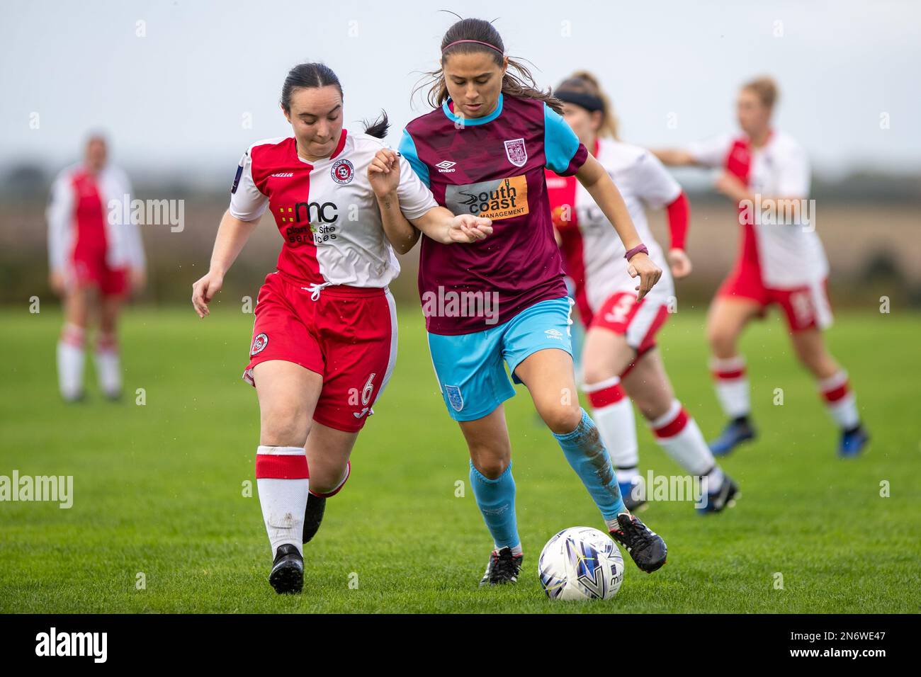 Poole, Royaume-Uni. 23 octobre 2022. Kristina Manktelow lors du match de FA Cup féminin entre Poole Town et Weymouth à Milborne St Andrew. Banque D'Images