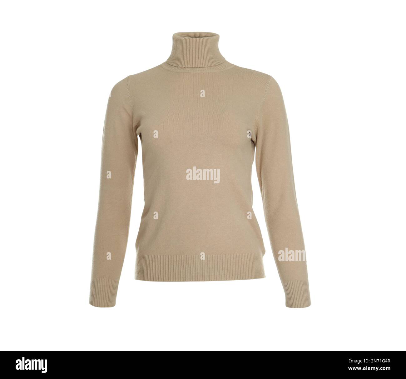 Pull à col roulé beige chaud isolé en blanc Banque D'Images