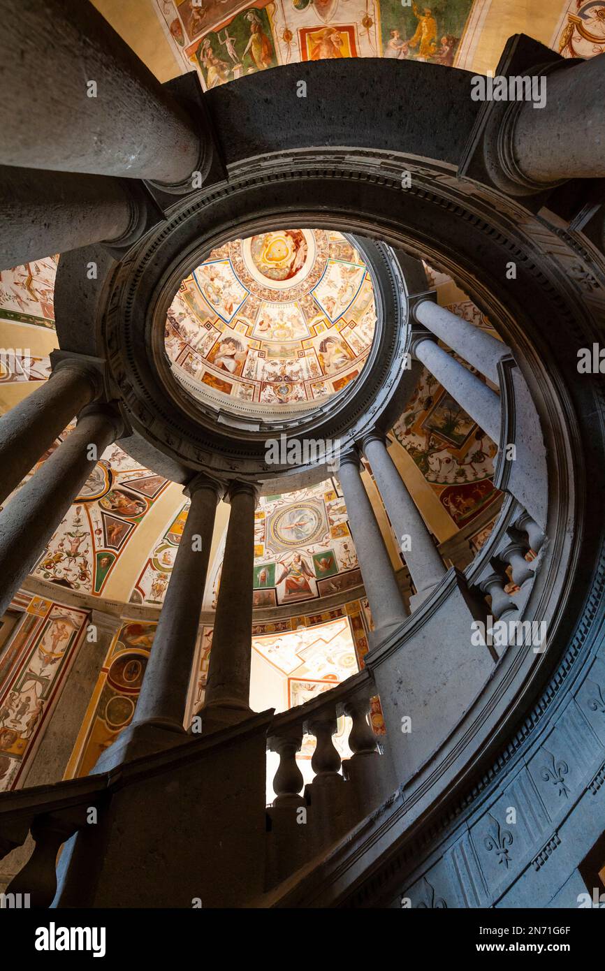 La Scala Regia au Palazzo Farnese à Caprarola, Latium, Italie Banque D'Images