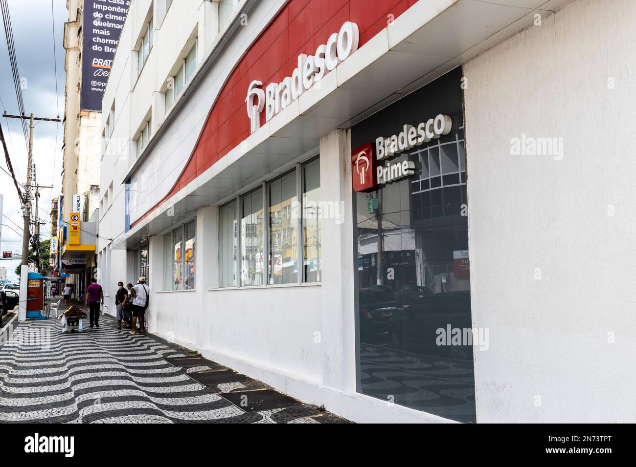 MARÍLIA, SP - 10.02.2023: AÇÕES DO BRADESCO EM QUEDA - les actions de banque Bradesco (BVMF:BBDC4) ont été parmi les pires chutes sur l'indice d'Ibovespa ce vendredi matin, le 10th, après la publication des résultats pour le quatrième trimestre de l'année dernière. Dans la façade photo de la branche Bradesco dans le centre de la ville de Marília, dans la région centre-ouest de l'Etat de São Paulo. (Photo: Alf Ribeiro/Fotoarena) Banque D'Images