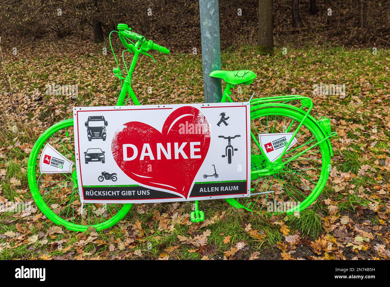 Action sécurité routière, vélo, panneau, merci Banque D'Images