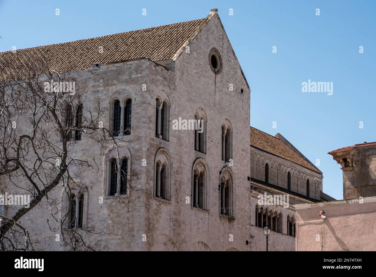 Façade arrière de la basilique San Nicola à Bari, dans le sud de l'Italie Banque D'Images