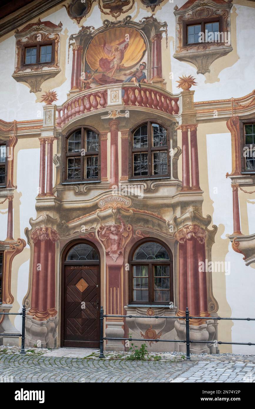 Peintures en plein air d'une ancienne maison dans le centre-ville d'Oberammergau, Bavière, Allemagne Banque D'Images