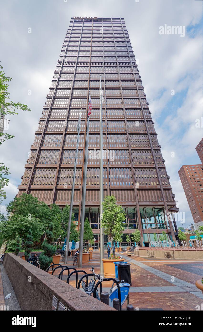 Centre-ville de Pittsburgh : États-Unis Steel Tower n’était pas seulement un siège social, c’était aussi une publicité pour l’acier résistant aux intempéries rouge-brun Cor-Ten de la compagnie. Banque D'Images