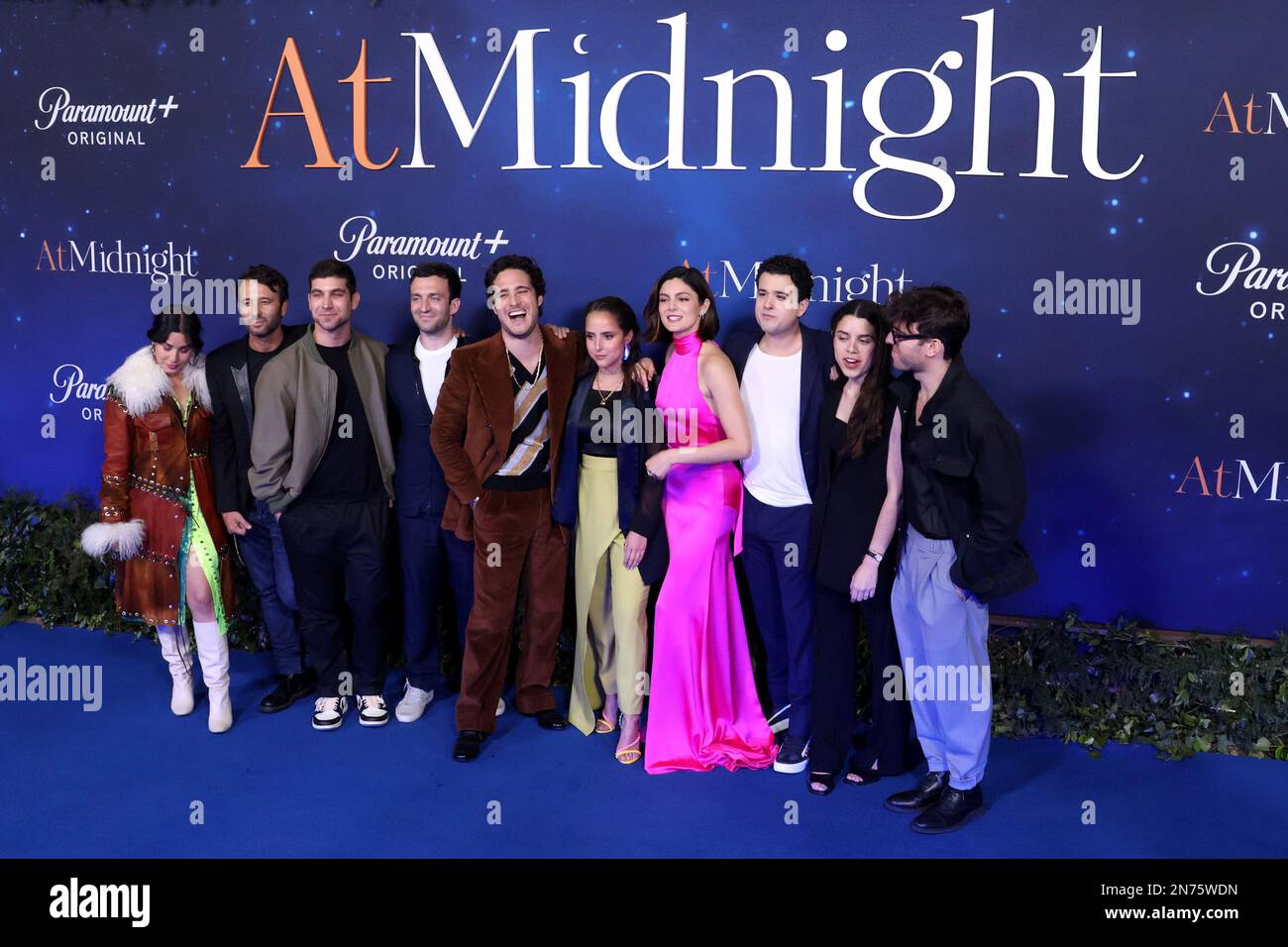 Diego Boneta y Mónica Bárbaro, pendant le tapis bleu du film 'à minuit' au centre culturel Roberto Cantoral sur 09 février 2023 à Mexico, Mexique. Banque D'Images