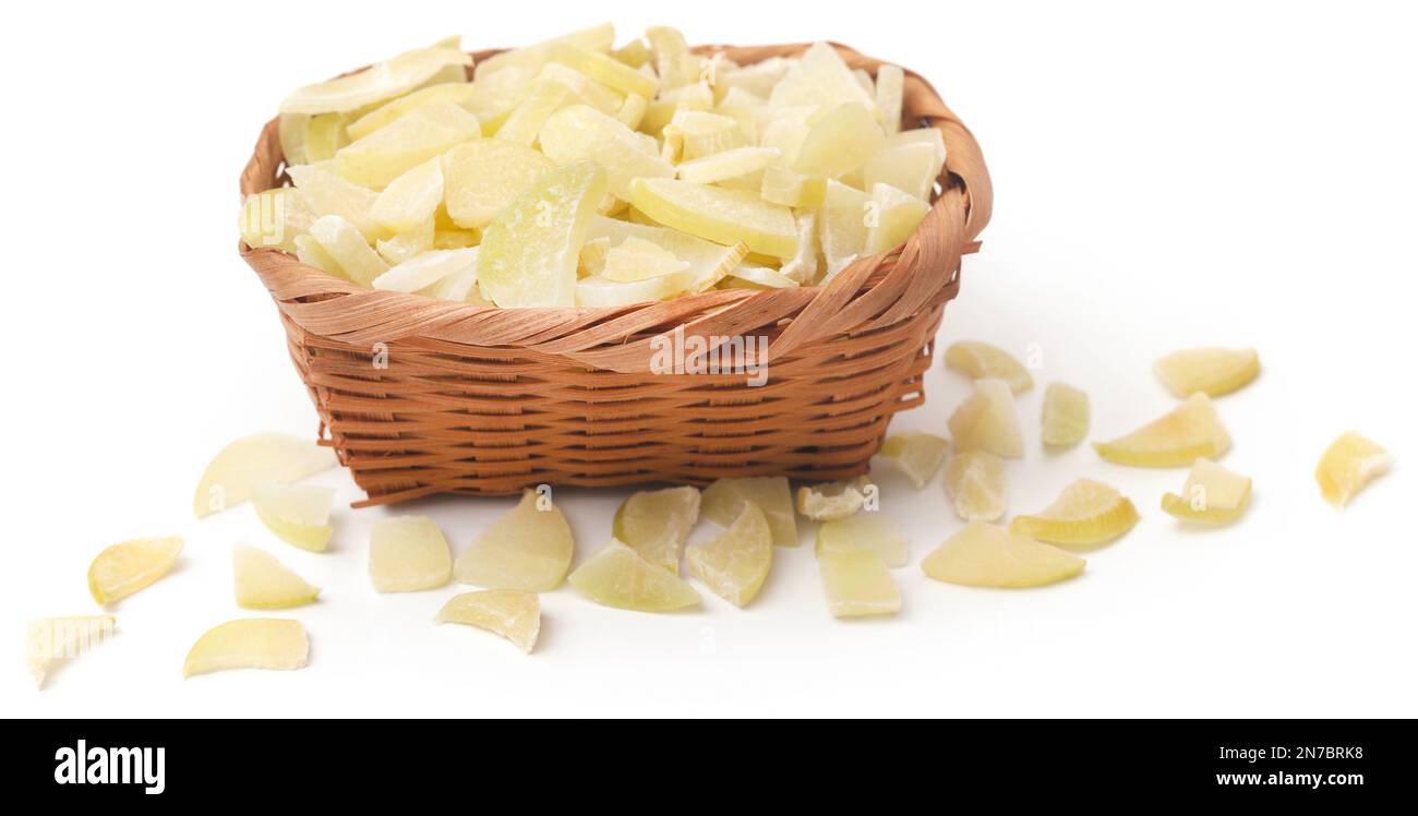 Fruits amla en tranches sur fond blanc Banque D'Images