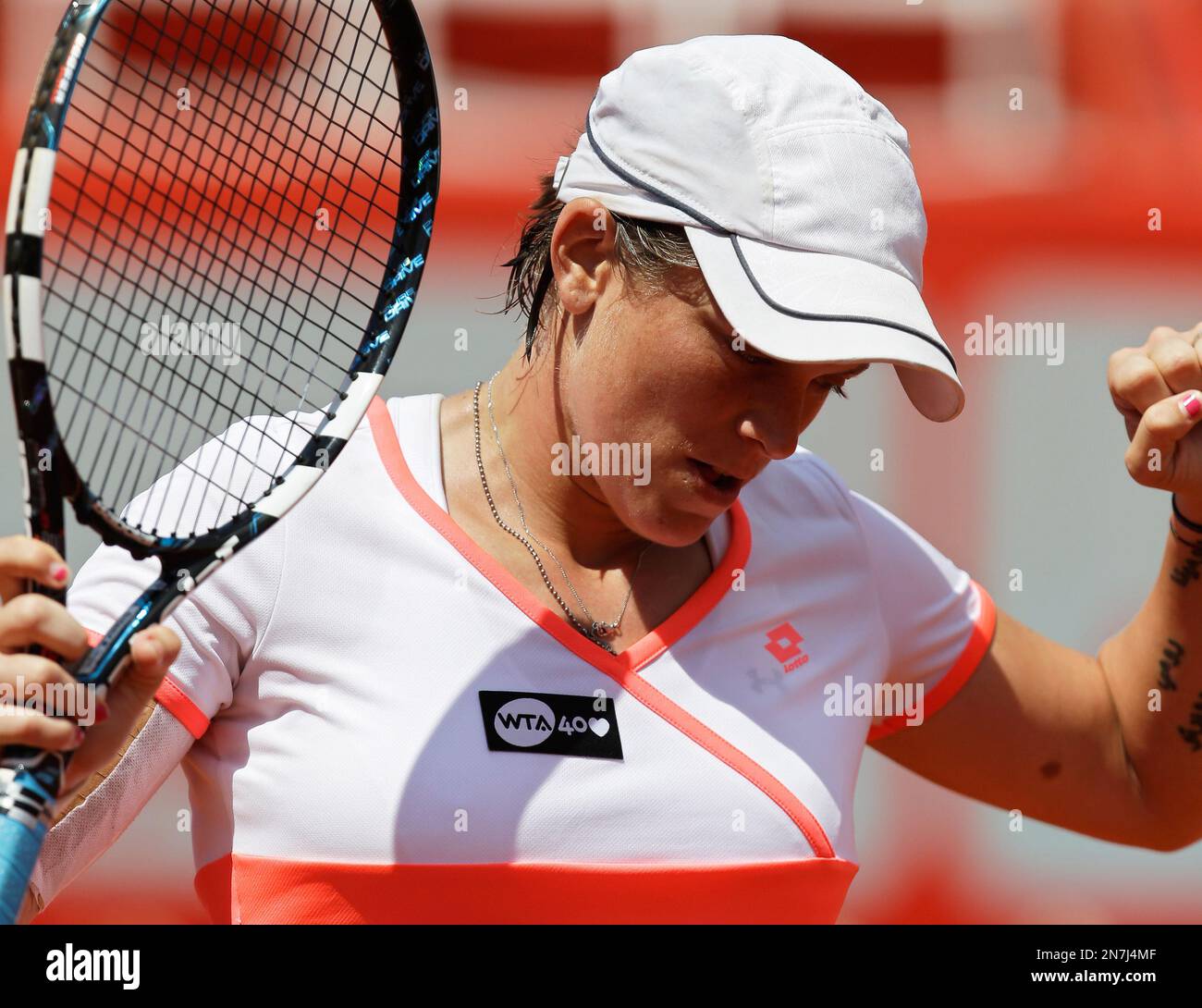 Switzerland's Romina Oprandi reacts after winning her Portugal Open quarterfinal tennis match Thursday May 2, 2013, in Oeiras, outside Lisbon. Oprandi defeated Russia's Svetlana Kuznetsova 6-2, 6-2. (AP Photo/Armando Franca) Banque D'Images