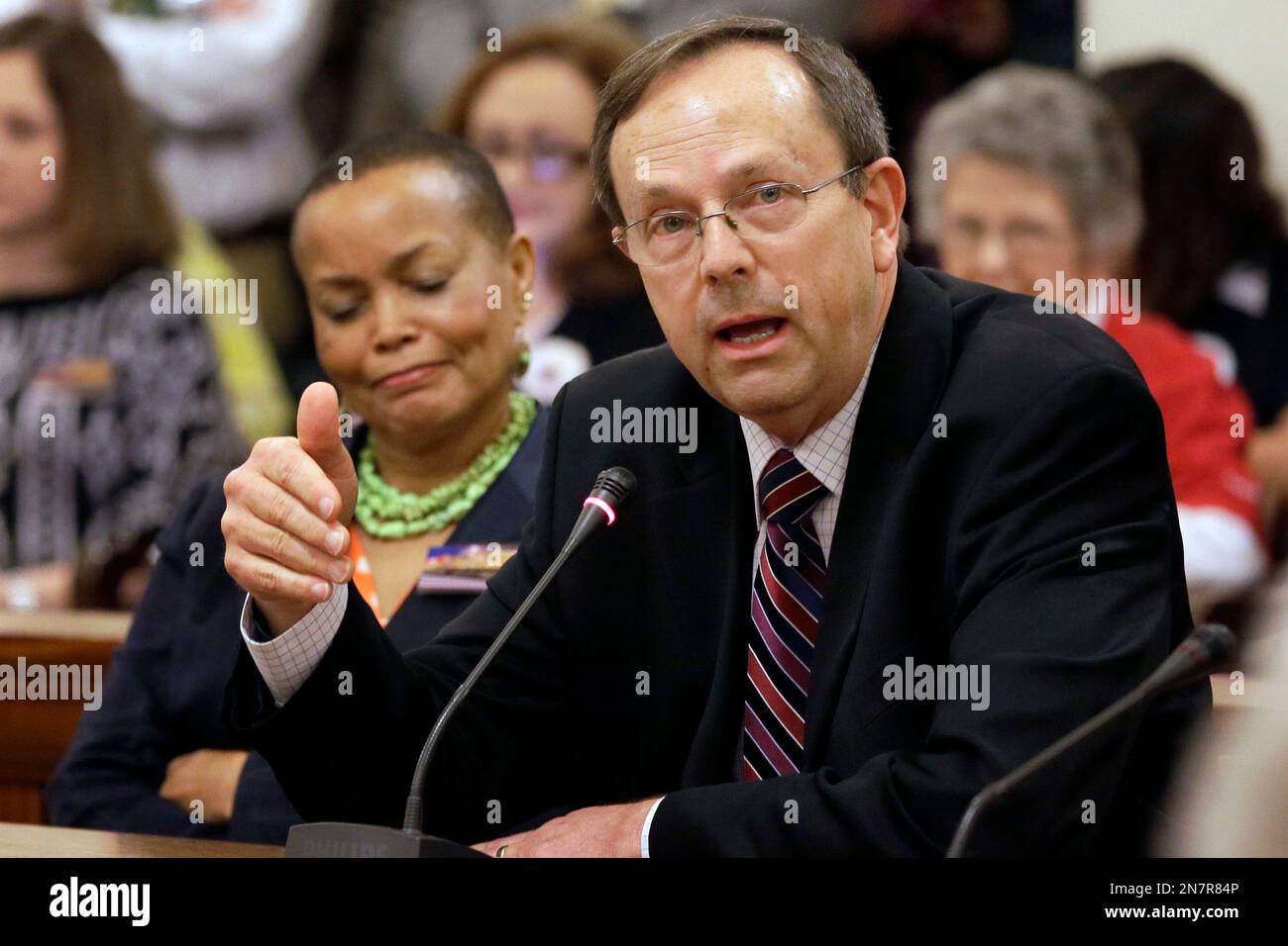 Sen joyce elliott d little rock left watches a s jerry cox of