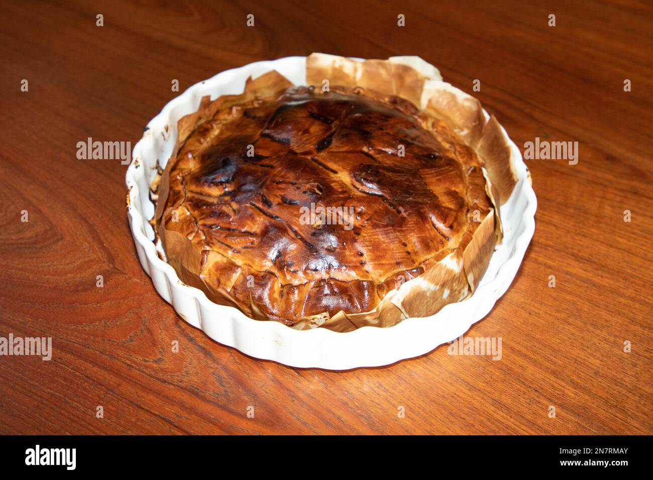 les gâteaux de frangipane surcuits au four grillé au four Banque D'Images