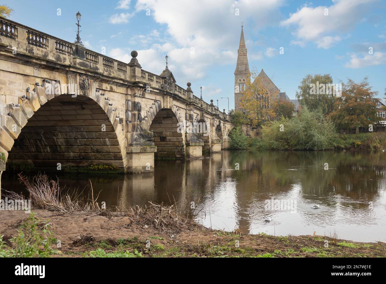 Le pont anglais au-dessus de la rivière Severn à Shrewsbury, Royaume-Uni Banque D'Images