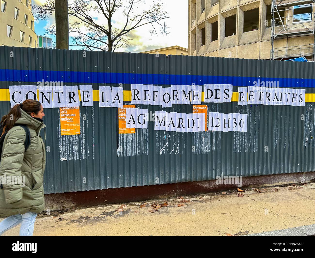 Paris, France, French Street Art, à Wall près de l'université, protestation contre la réforme de la retraite Banque D'Images