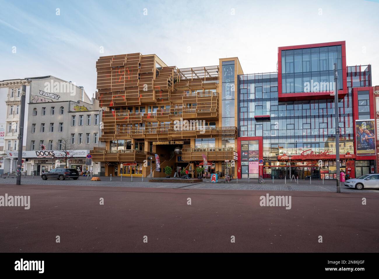 Boîtes de nuit à la place Spielbudenplatz à Reeperbahn - St. Pauli District - Hambourg, Allemagne Banque D'Images