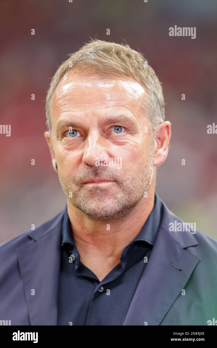 Hans-Dieter Flick, entraîneur allemand, vu lors du match de la coupe du monde de la FIFA, Qatar 2022 entre l'Espagne et l'Allemagne au stade Al Bayt. Note finale: Espagne 1:1 Allemagne. Banque D'Images