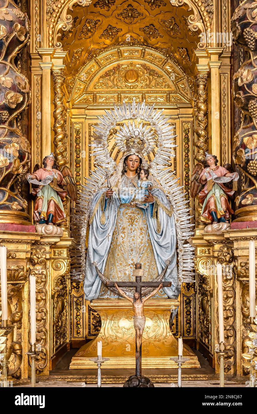 Image de Madre de Dios del Rosario (mère de Dieu du Rosaire), Patrona de Capataces y Costaleros (patron Saint de contremaître et de porteur) à l'intérieur de l'ap Banque D'Images