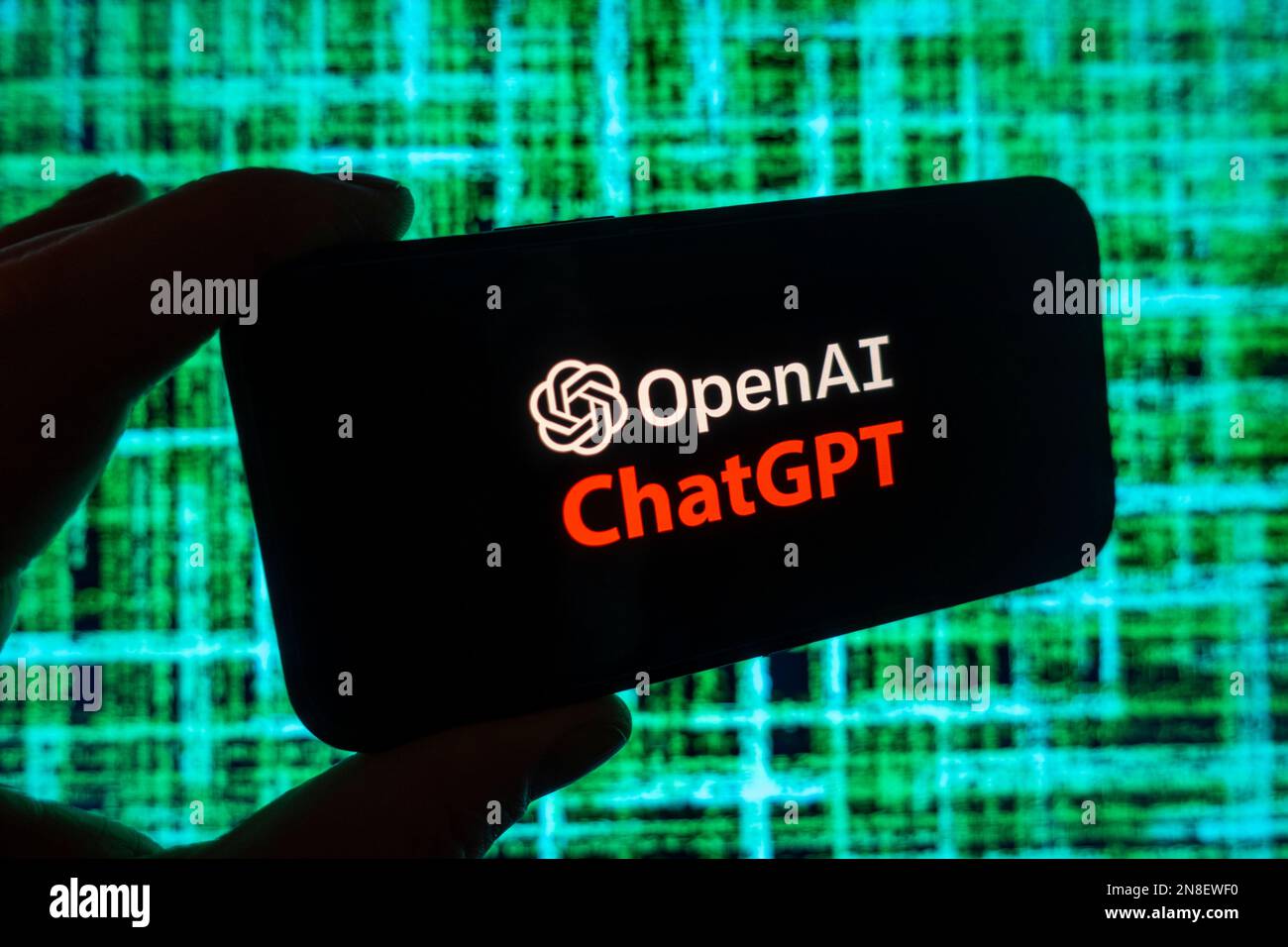 Composite numérique du logo Microsoft ChatGPT OpenAI chatbot sur l'écran du téléphone Banque D'Images