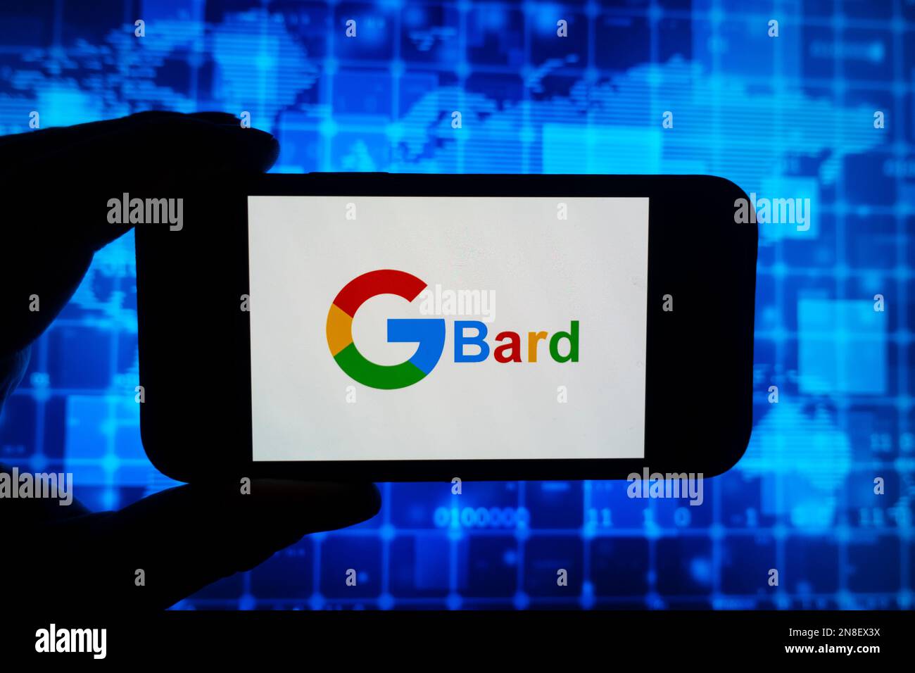 Composite numérique du logo de Google Bard ai chatbot sur l'écran du téléphone Banque D'Images