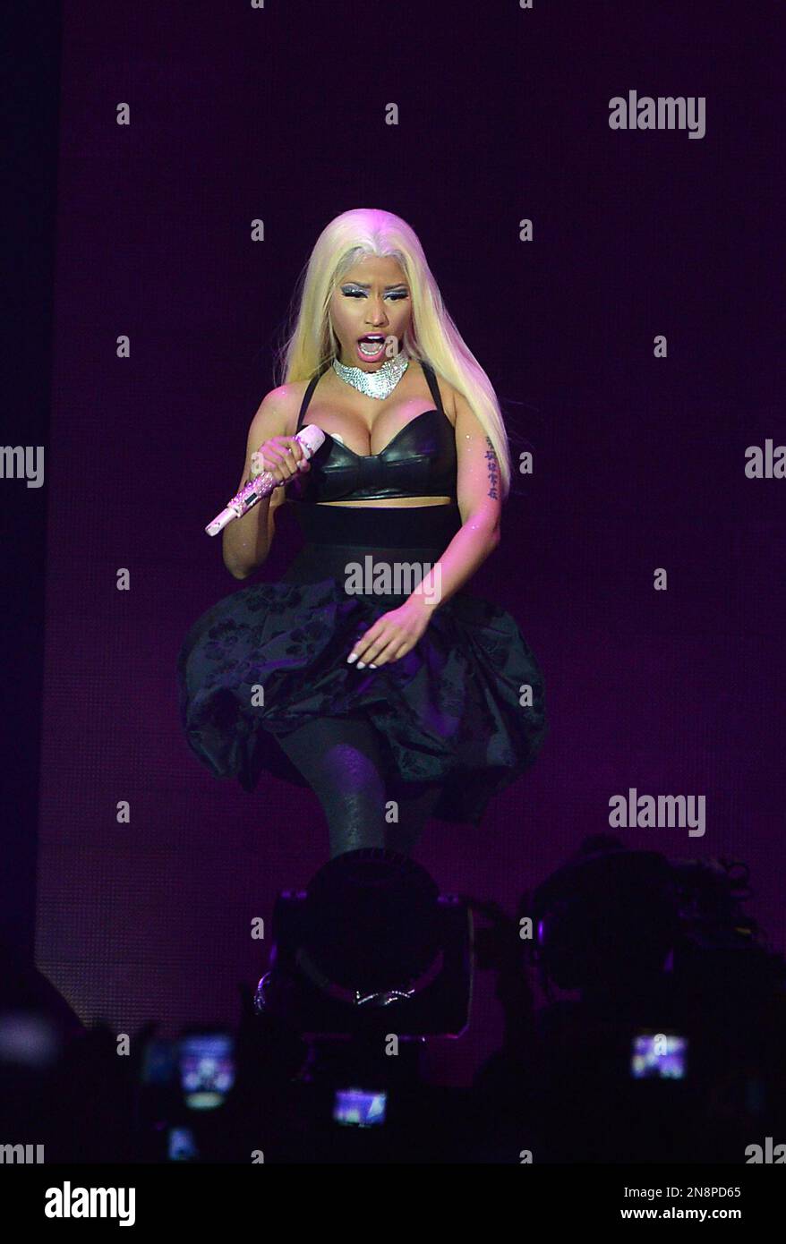 Nicki Minaj's UK arena tour promoting the release of her second album Pink Friday: Roman Reloaded at the O2 on Tuesday, Oct. 30, 2012 in London. (Photo by Mark Allan/Invision/AP) Banque D'Images