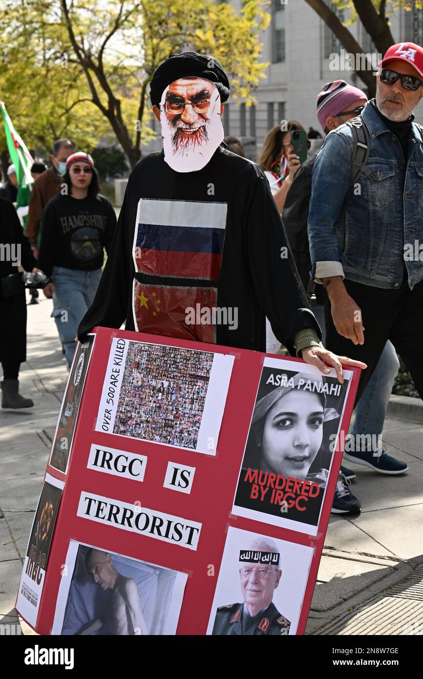 Los Angeles, États-Unis. 11th févr. 2023. Des milliers de personnes se sont rassemblées pour protester contre un changement de régime en Iran lors d'un rassemblement devant l'hôtel de ville de Los Angeles samedi à Los Angeles, aux États-Unis. Crédit: Linova Photography/Alamy Live News. Banque D'Images