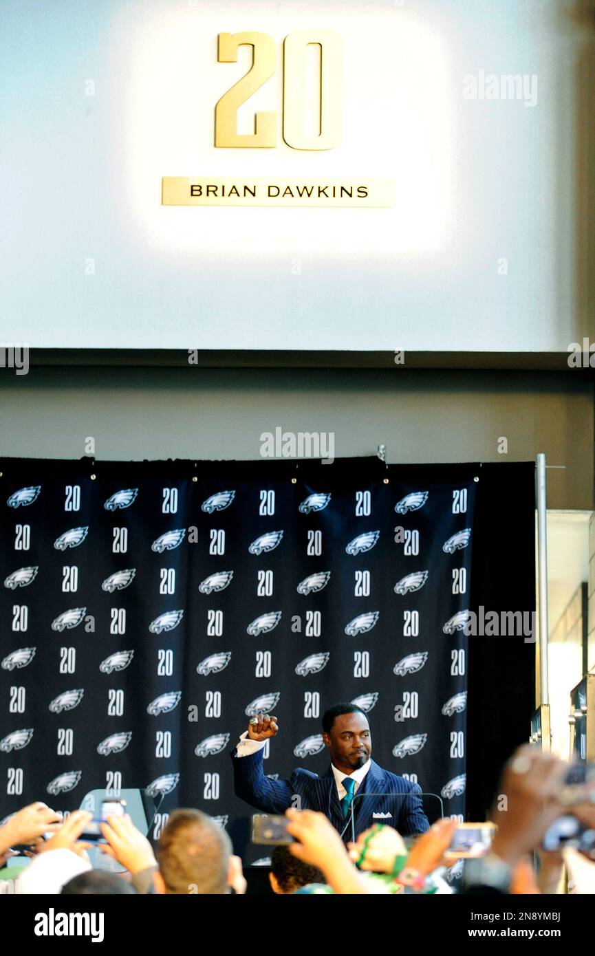 Former Philadelphia Eagles Safety Brian Dawkins Gestures During News ...