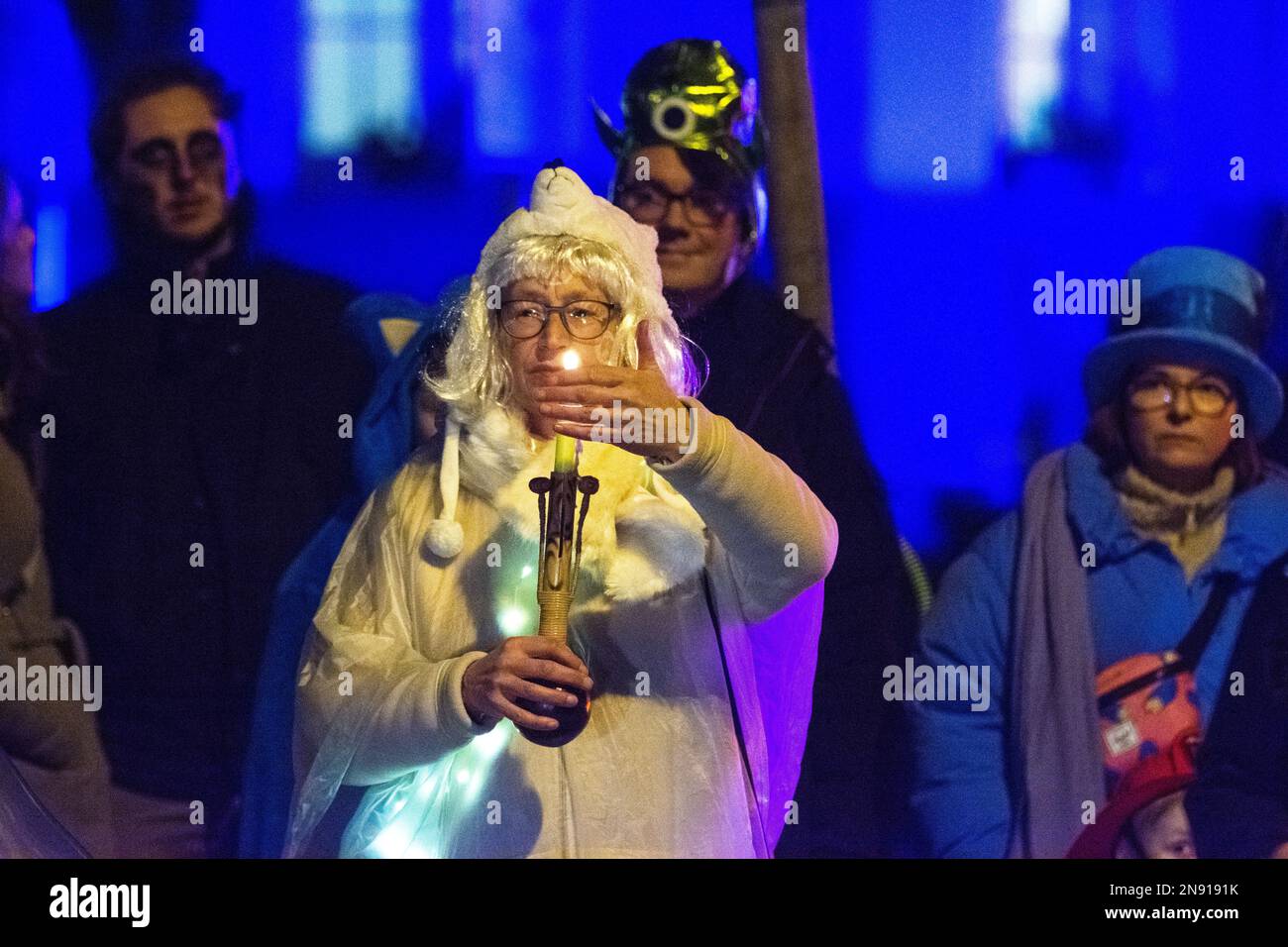 Cologne, Allemagne. 12th févr. 2023. Des milliers de participants et d'observateurs participent à la « Parade des fantômes » du Geisterzug, dans le cadre de la traditionnelle célébration du Carnaval de Cologne, près du zoo de Cologne, en Allemagne, sur 11 février 2023 (photo de Ying Tang/NurPhoto). Crédit: NurPhoto SRL/Alamy Live News Banque D'Images