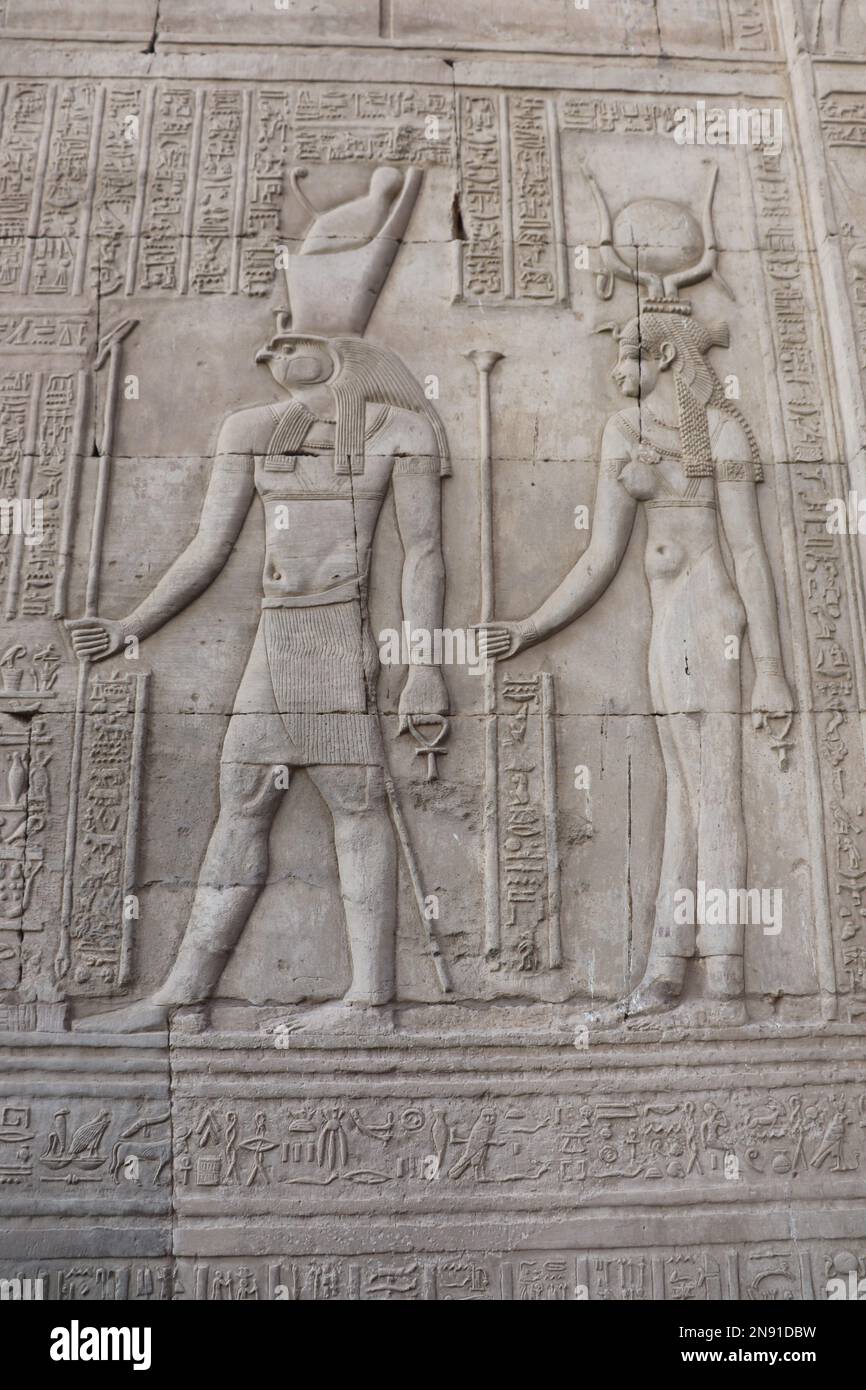 Reliefs muraux bien conservés au temple Kom Ombo d'Assouan, en Égypte Banque D'Images