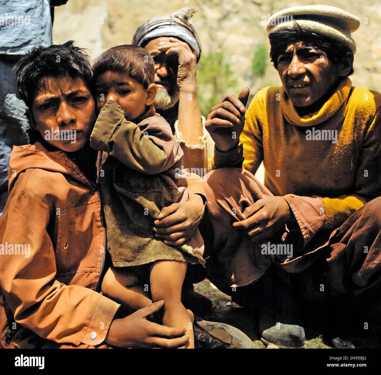 Hommes et garçons tribaux de Hunza, sud du Pakistan, vallée de Hunza Giilgit−Baltistan, Pakistan. Banque D'Images