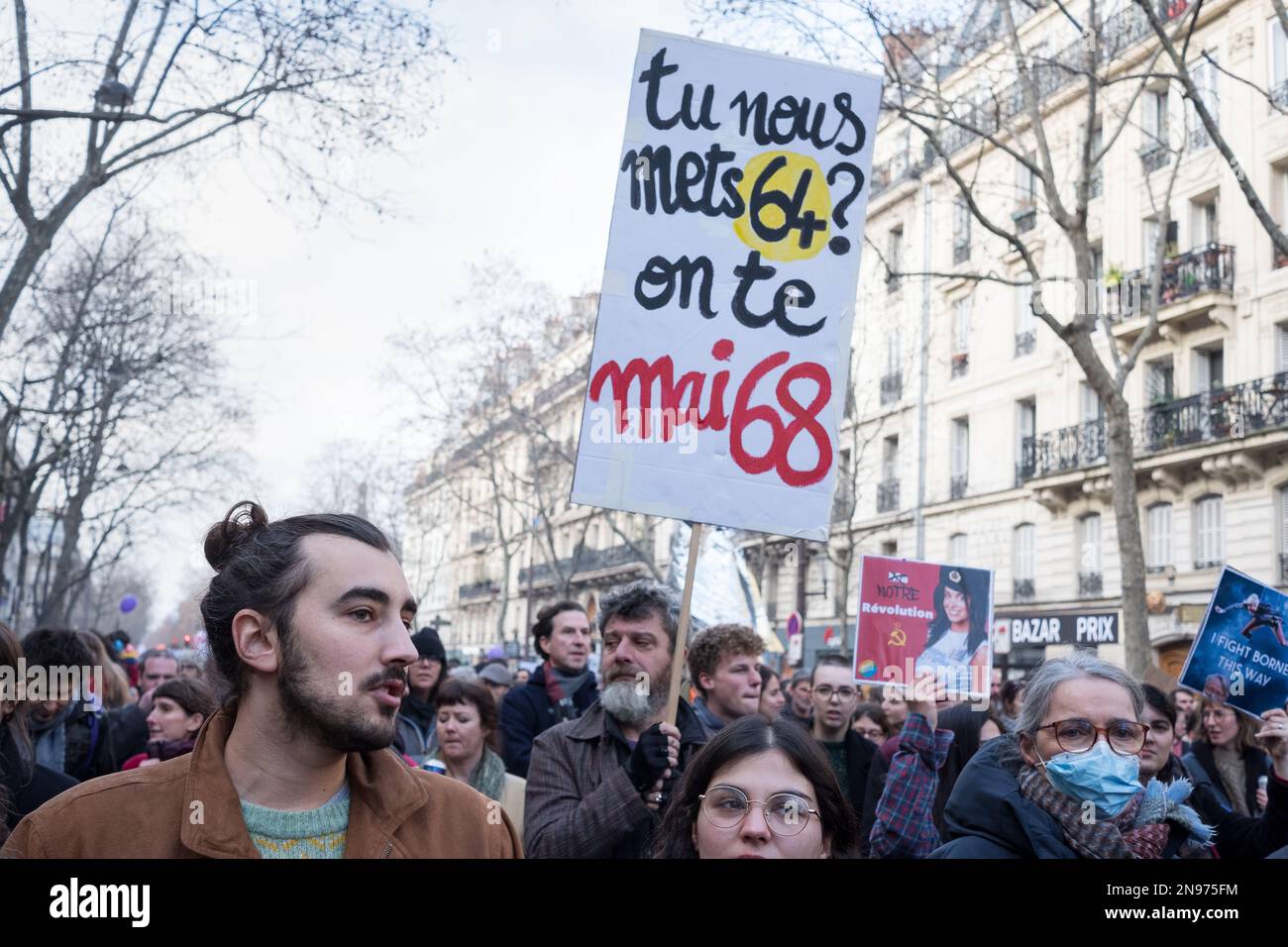 Paris, France, le 11th février 2023. Personnes avec des pancartes pour la démonstration de réforme des pensions - Jacques Julien/Alay Live News Banque D'Images