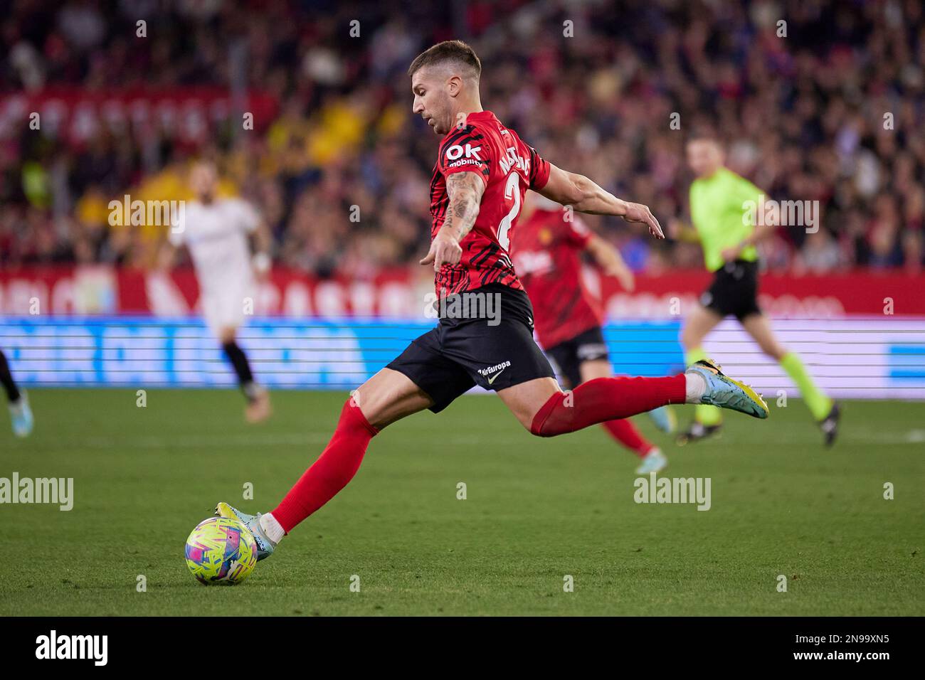 Séville, Espagne. 11th févr. 2023. Matija Nastasic (2) de Majorque vu pendant le match LaLiga Santander entre Sevilla FC et Mallorca à l'Estadio Ramon Sanchez Pizjuan à Séville. (Crédit photo : Gonzales photo/Alamy Live News Banque D'Images