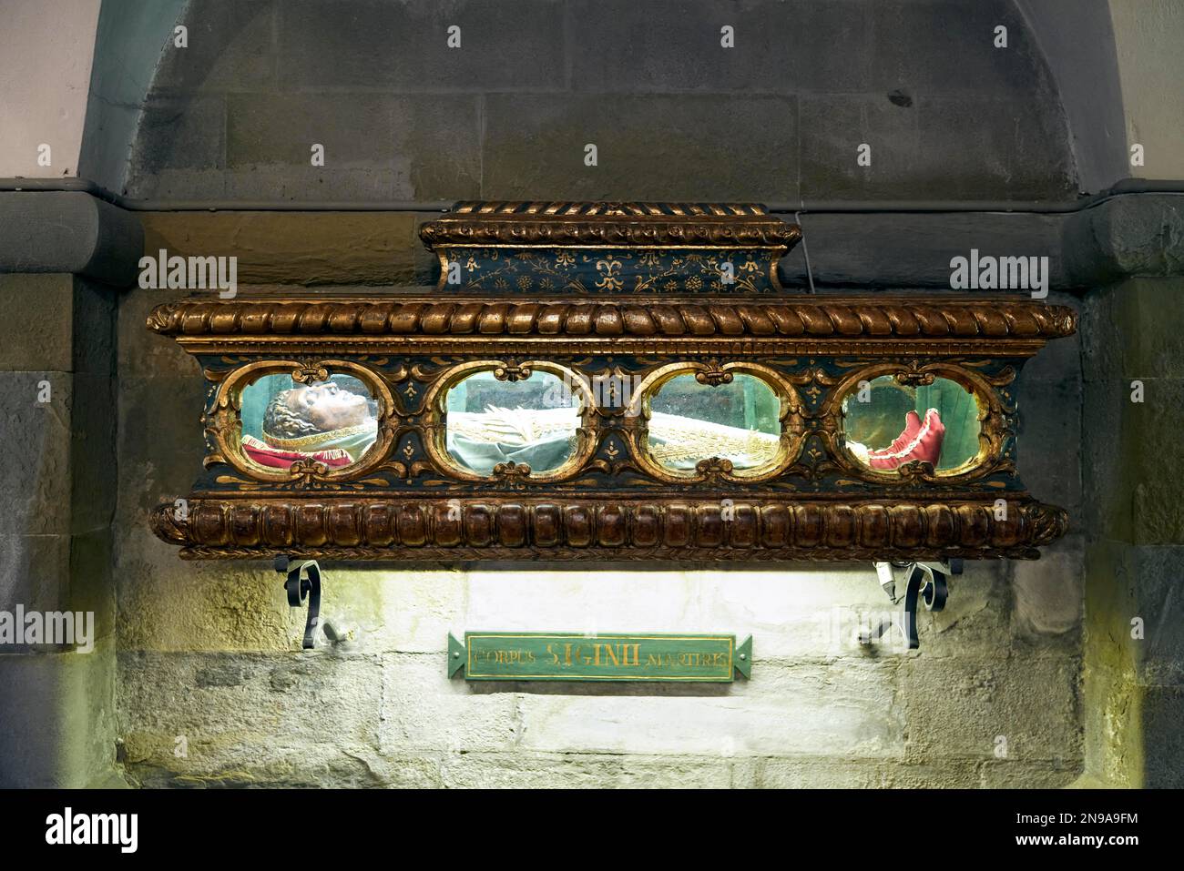 Arezzo Toscane Italie. Le cadavre de Saint Iginio martyr dans la crypte de l'église Santa Maria della Pieve Banque D'Images
