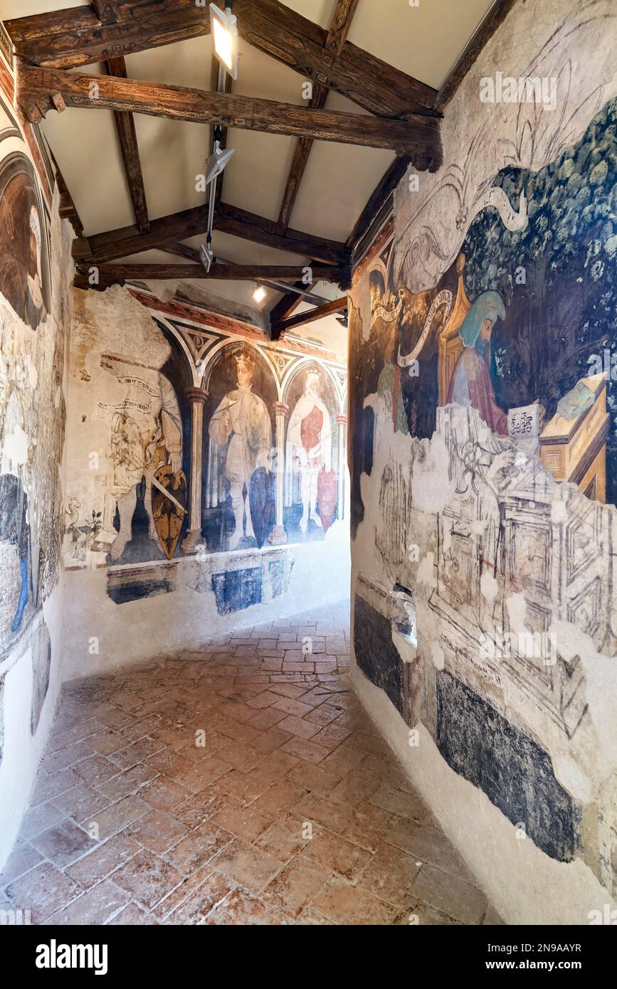 Foligno Ombrie Italie. Fresques du Palais Trinci (Palazzo Trinci), résidence patricienne et musée Banque D'Images