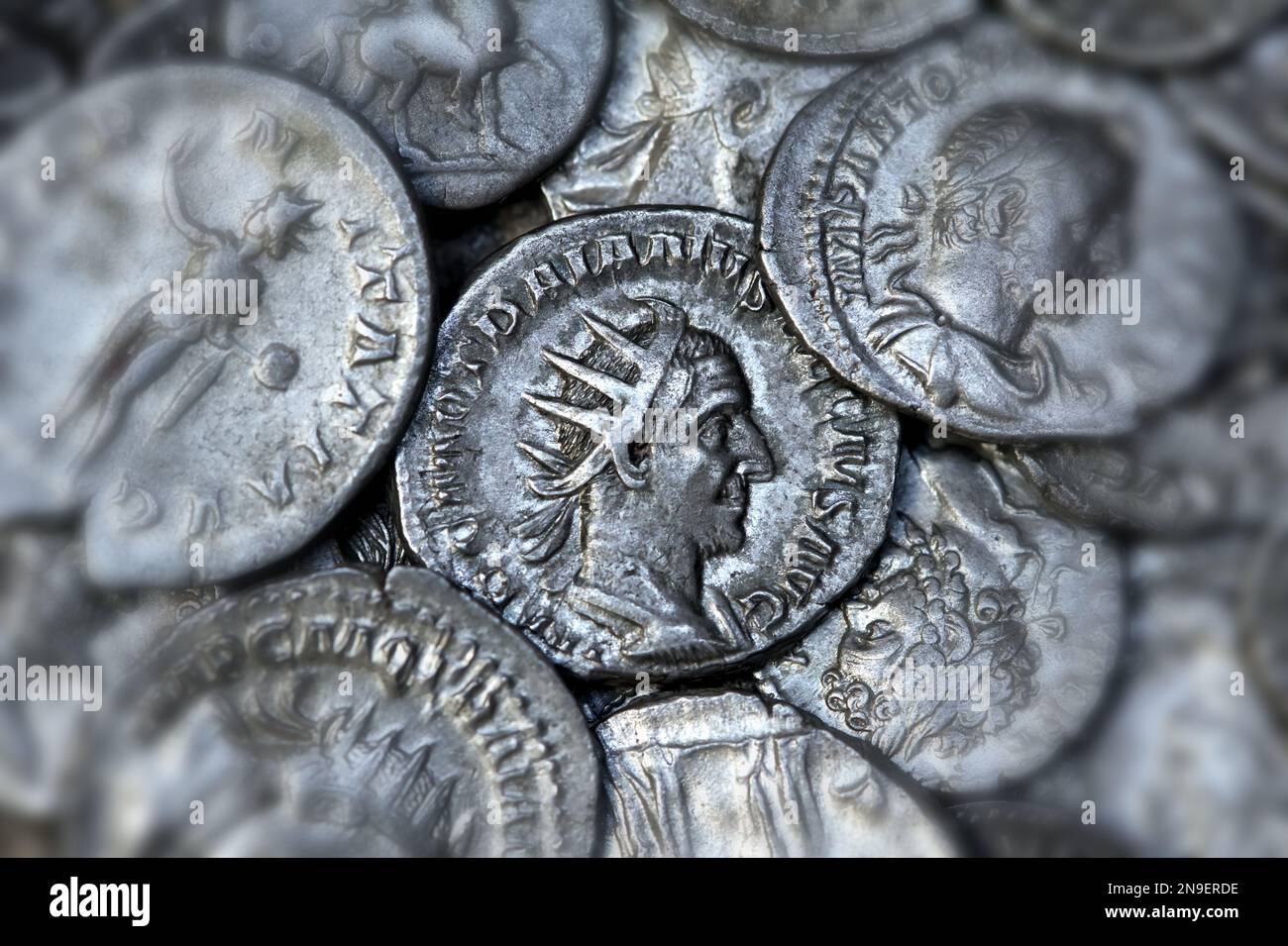 Collection de pièces d'argent romaines anciennes Banque D'Images